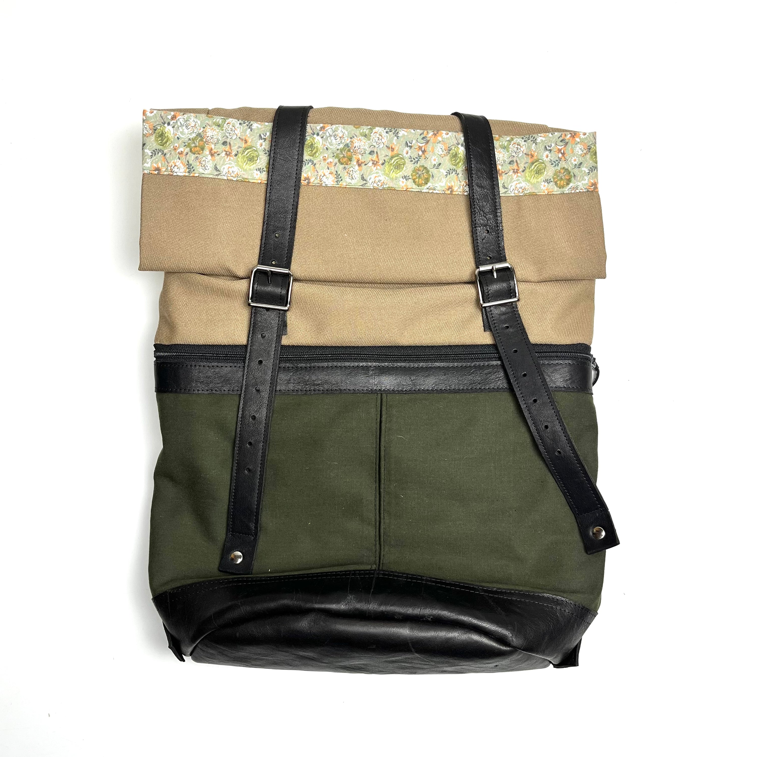 zaino in pelle e tessuto