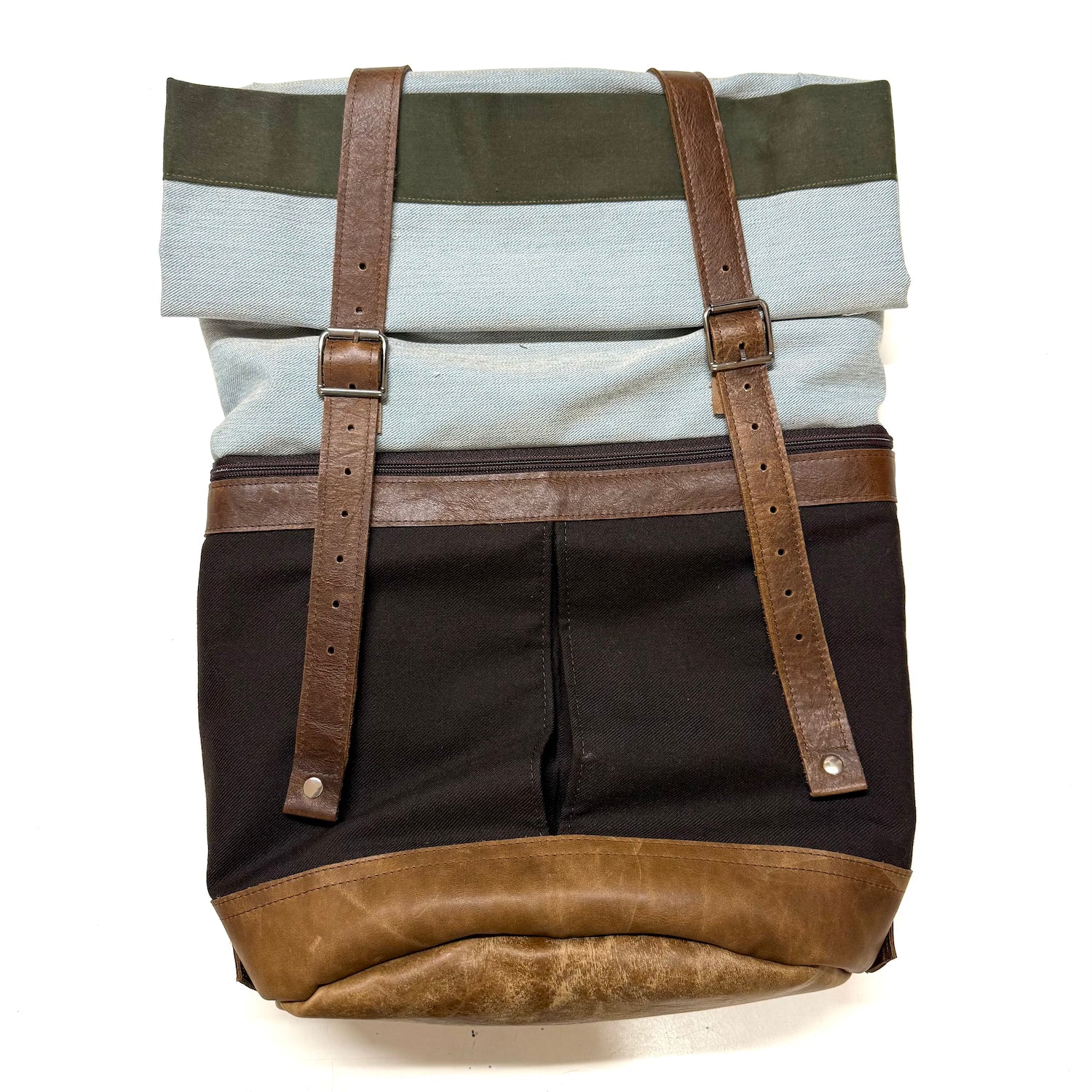 zaino in pelle e tessuto