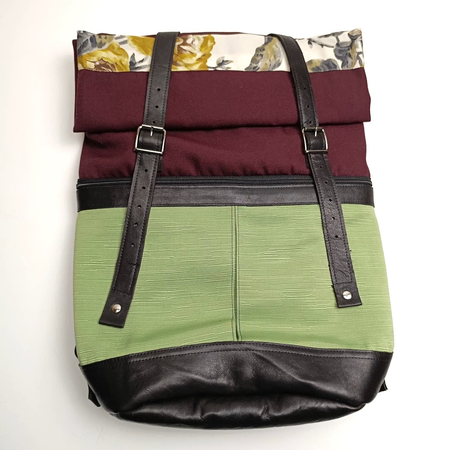 zaino in pelle e tessuto